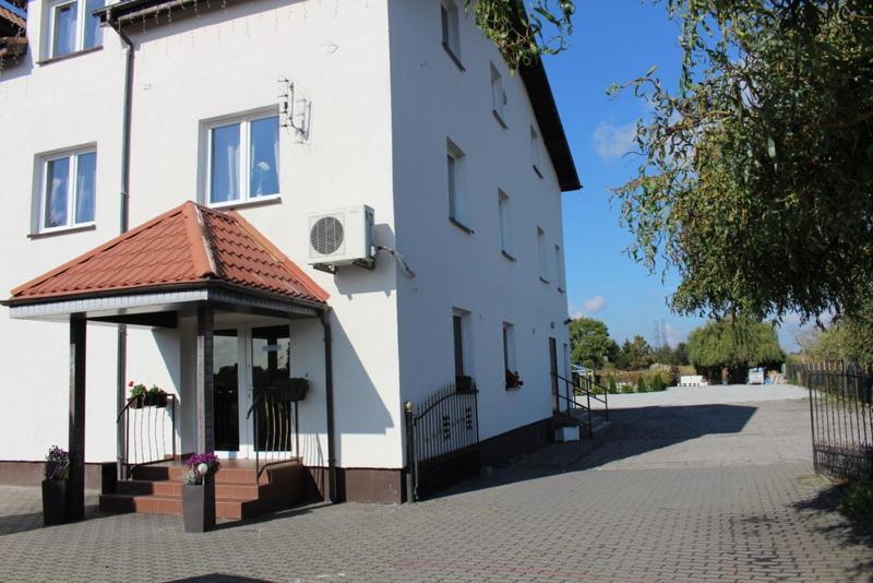 Restauracja Hotel Kassandra Września Extérieur photo
