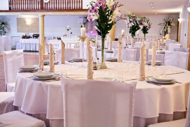 Restauracja Hotel Kassandra Września Extérieur photo