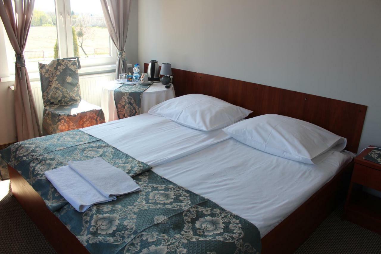 Restauracja Hotel Kassandra Września Extérieur photo