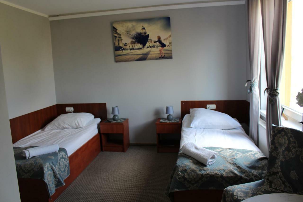Restauracja Hotel Kassandra Września Extérieur photo