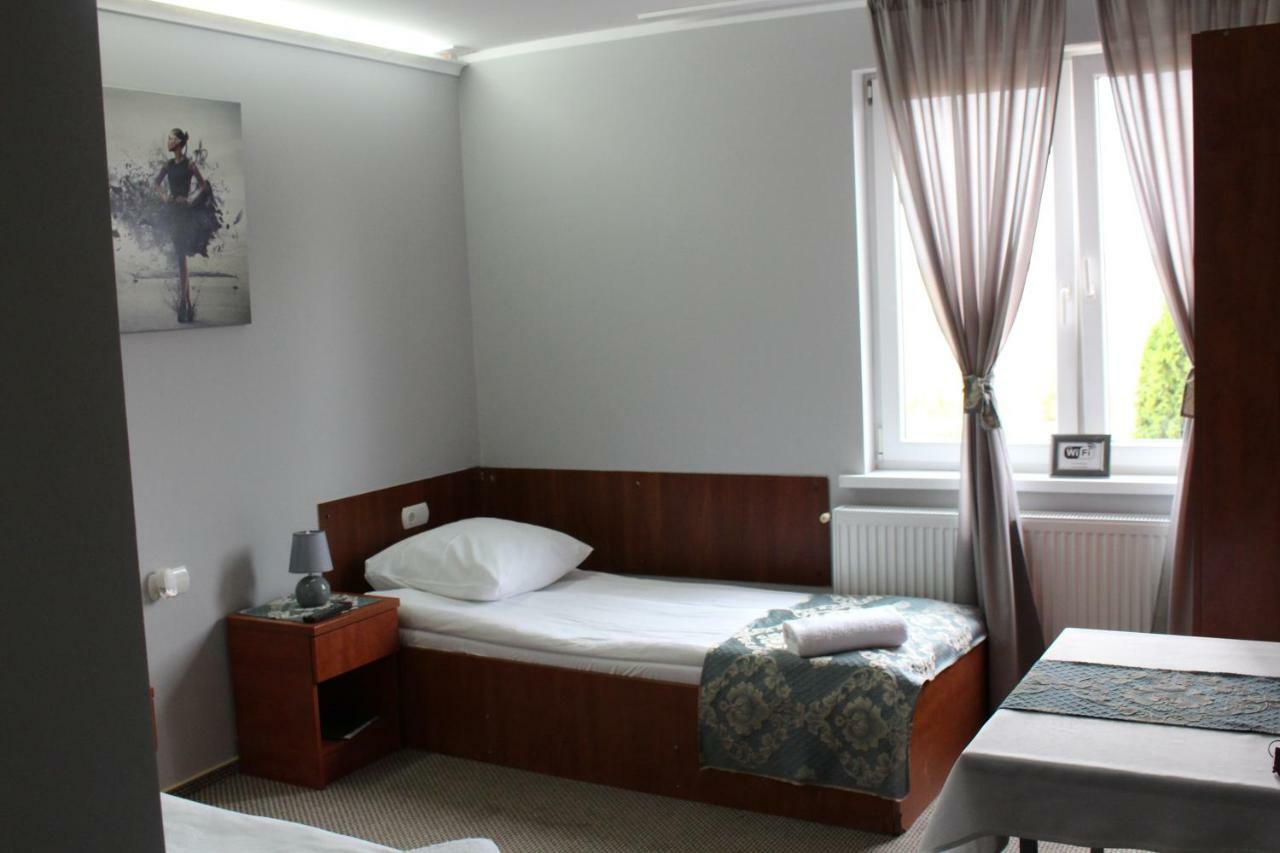 Restauracja Hotel Kassandra Września Extérieur photo