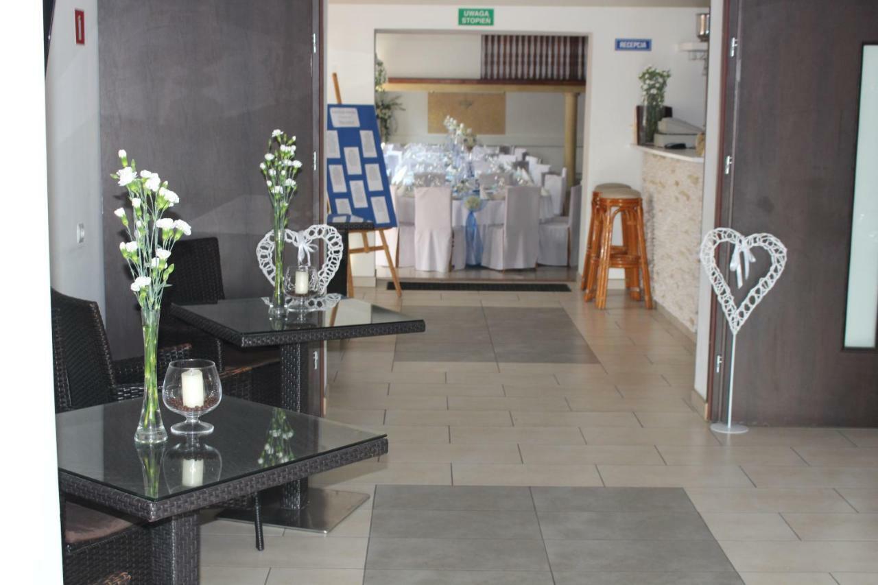 Restauracja Hotel Kassandra Września Extérieur photo