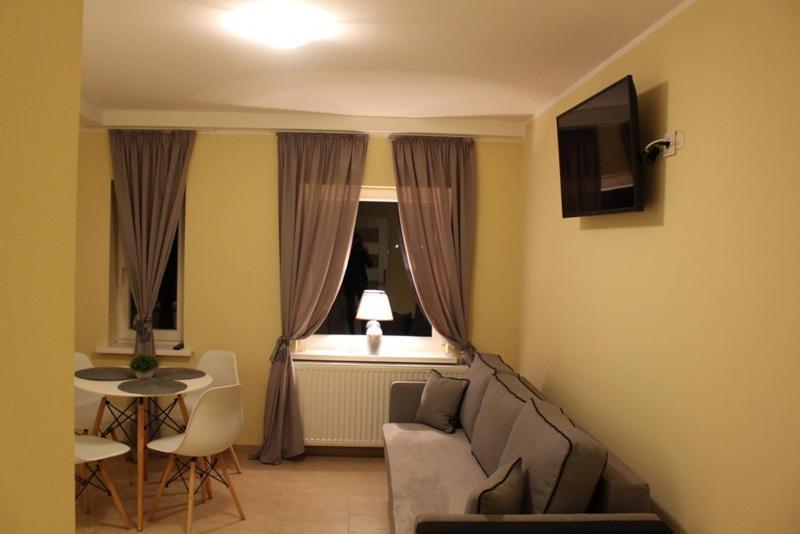Restauracja Hotel Kassandra Września Extérieur photo