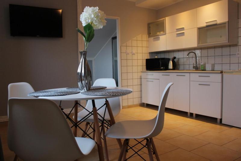 Restauracja Hotel Kassandra Września Extérieur photo